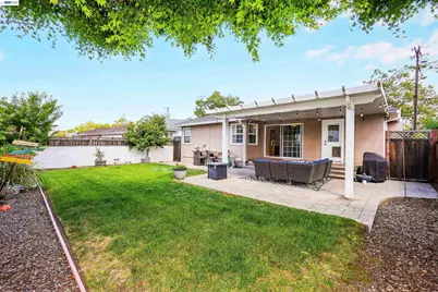 826 Hacienda Ave, San Lorenzo, CA 94580 - Photo 42