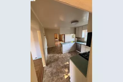 6440 Sunnymere, Oakland, CA 94605 - Photo 12