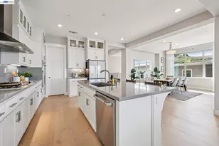 6767 Skyview Dr, Oakland, CA 94605 - Photo 22
