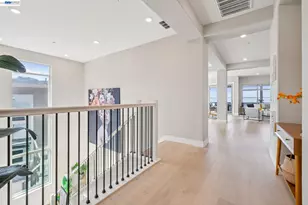 6767 Skyview Dr, Oakland, CA 94605 - Photo 12