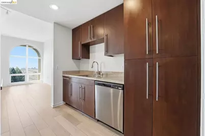 1375 Lick Ave #APT 1026, San Jose, CA 95110 - Photo 8