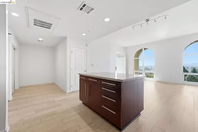 1375 Lick Ave #APT 1026, San Jose, CA 95110 - Photo 10