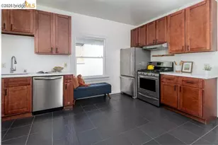 852 46th St, Oakland, CA 94608 - Photo 24