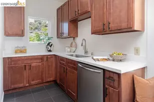 852 46th St, Oakland, CA 94608 - Photo 26