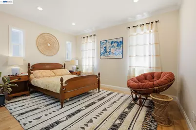 30 Niantic Ave, San Francisco, CA 94132 - Photo 2
