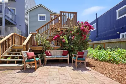 30 Niantic Ave, San Francisco, CA 94132 - Photo 2