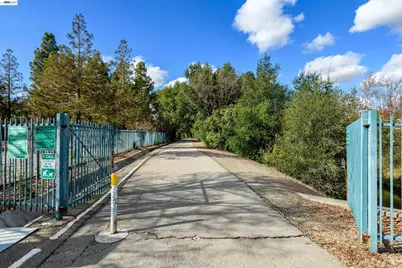 7633 Tuscany Dr, Dublin, CA 94568 - Photo 26