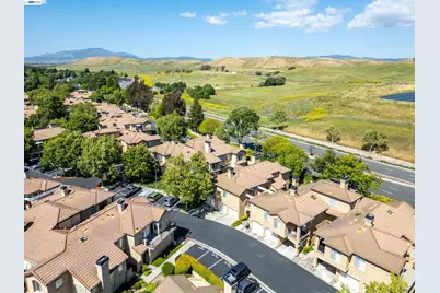 7633 Tuscany Dr, Dublin, CA 94568 - Photo 32