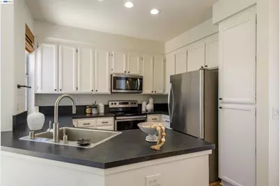 7633 Tuscany Dr, Dublin, CA 94568 - Photo 10