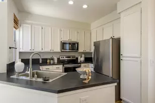 7633 Tuscany Dr, Dublin, CA 94568 - Photo 10