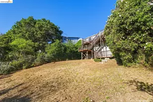 7843 Outlook Ave, Oakland, CA 94605 - Photo 34