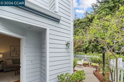 208 Commodore Dr, Richmond, CA 94804 - Photo 36