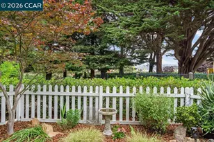 208 Commodore Dr, Richmond, CA 94804 - Photo 40