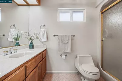 5666 Oakmont Ct, Discovery Bay, CA 94505 - Photo 34