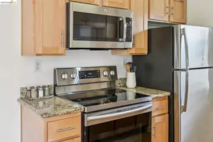 154 Marina Lakes Dr, Richmond, CA 94804 - Photo 12
