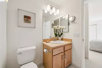 154 Marina Lakes Dr, Richmond, CA 94804 - Photo 22
