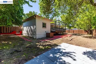 1210 Kendall Ct, Walnut Creek, CA 94595 - Photo 52
