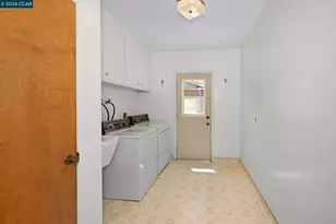 1162 Ridgewood Dr, Concord, CA 94518 - Photo 14