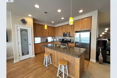 1291 Sussex Way, Hayward, CA 94544 - Photo 2