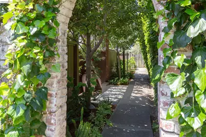 17 Roble Ct, Berkeley, CA 94705 - Photo 56
