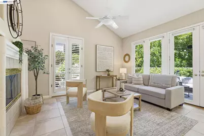 7961 Kemper Ct, Pleasanton, CA 94588 - Photo 4