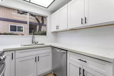 10401 Shaw St #401, Oakland, CA 94605 - Photo 18