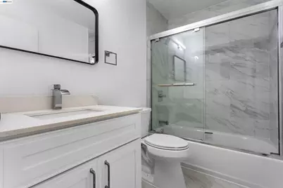 10401 Shaw St #401, Oakland, CA 94605 - Photo 26