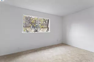 10401 Shaw St, Oakland, CA 94605 - Photo 22