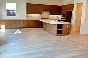 16113 Purdy Ct, Lathrop, CA 95330 - Photo 12