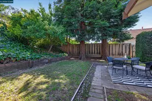 1040 Village Oaks, Martinez, CA 94553 - Photo 24