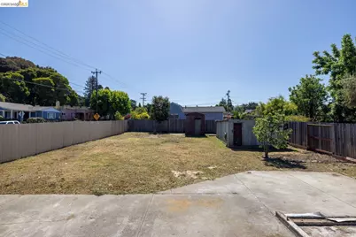 3986 Delmont Ave, Oakland, CA 94605 - Photo 28