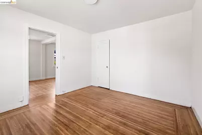3986 Delmont Ave, Oakland, CA 94605 - Photo 24