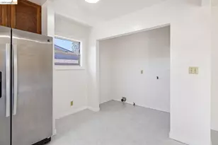 3986 Delmont Ave, Oakland, CA 94605 - Photo 16