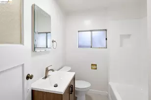 3986 Delmont Ave, Oakland, CA 94605 - Photo 20