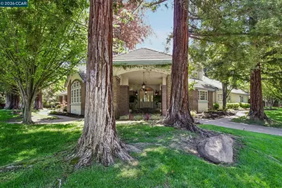 31 Tierra Verde Ct, Walnut Creek, CA 94598 - Photo 2