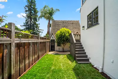 1087 Hubert Rd, Oakland, CA 94610 - Photo 54