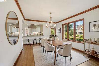 1087 Hubert Rd, Oakland, CA 94610 - Photo 10