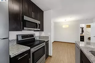 6400 Christie Ave, Emeryville, CA 94608 - Photo 10