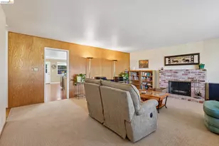 85 Edgemont Way, Oakland, CA 94605 - Photo 6