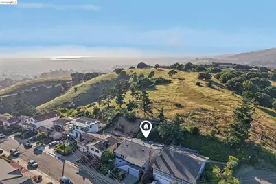 85 Edgemont Way, Oakland, CA 94605 - Photo 40