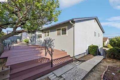 85 Edgemont Way, Oakland, CA 94605 - Photo 32