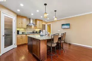 85 Edgemont Way, Oakland, CA 94605 - Photo 10