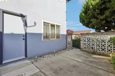 85 Edgemont Way, Oakland, CA 94605 - Photo 30