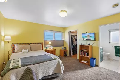 85 Edgemont Way, Oakland, CA 94605 - Photo 16