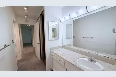 8 Admiral Dr. #A232, Emeryville, CA 94608 - Photo 14