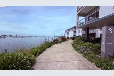 8 Admiral Dr. #A232, Emeryville, CA 94608 - Photo 32