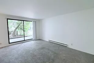 8 Admiral Dr, Emeryville, CA 94608 - Photo 2