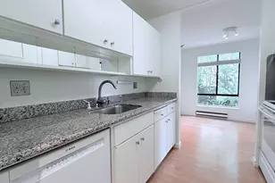 8 Admiral Dr, Emeryville, CA 94608 - Photo 8