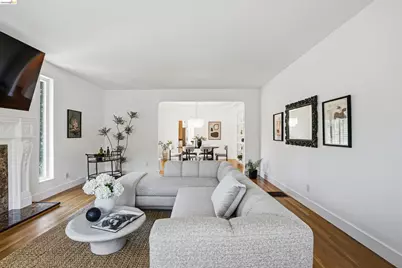 2237 Trafalgar Pl, Oakland, CA 94611 - Photo 1