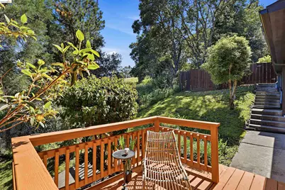 2237 Trafalgar Pl, Oakland, CA 94611 - Photo 40